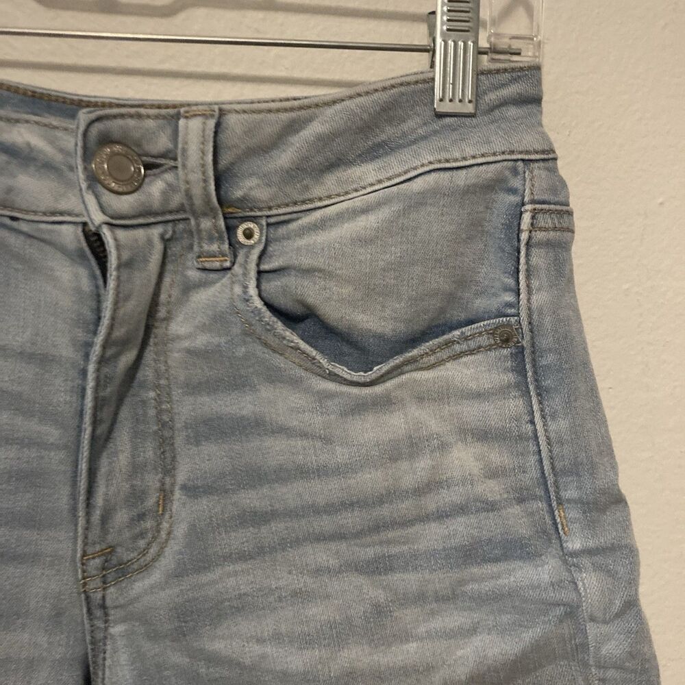 AMERICAN EAGLE OUTFITTERS Next Level Stretch light wash zip fly cut off shorts 6 - Picture 3 of 12